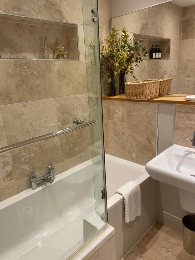 Chic 2b Centre Flat & Patio , Close To Castle Édimbourg