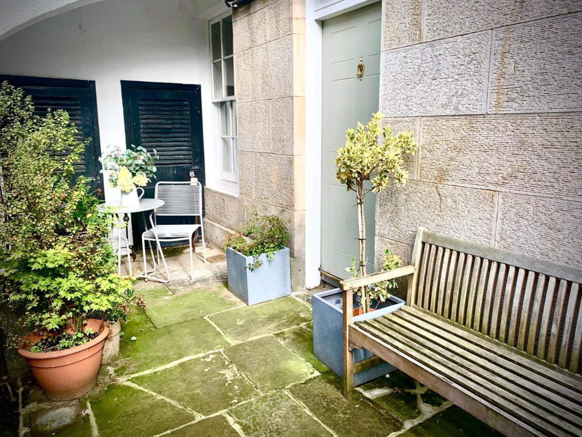 Apartment Stylish City Centre Apartment Edinburgh